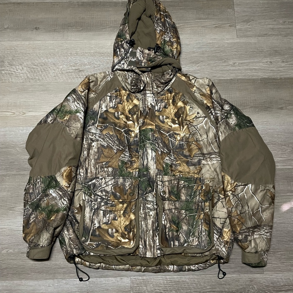 Cabela’s men’s puffer camo jacket with detachable hood size L brand new